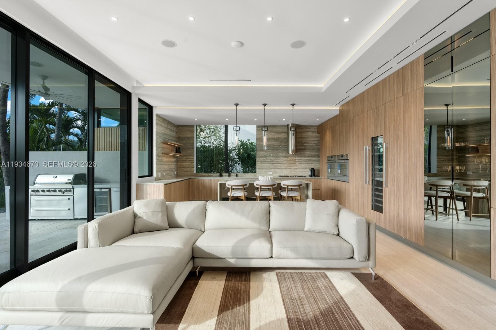 641 Flamingo Dr