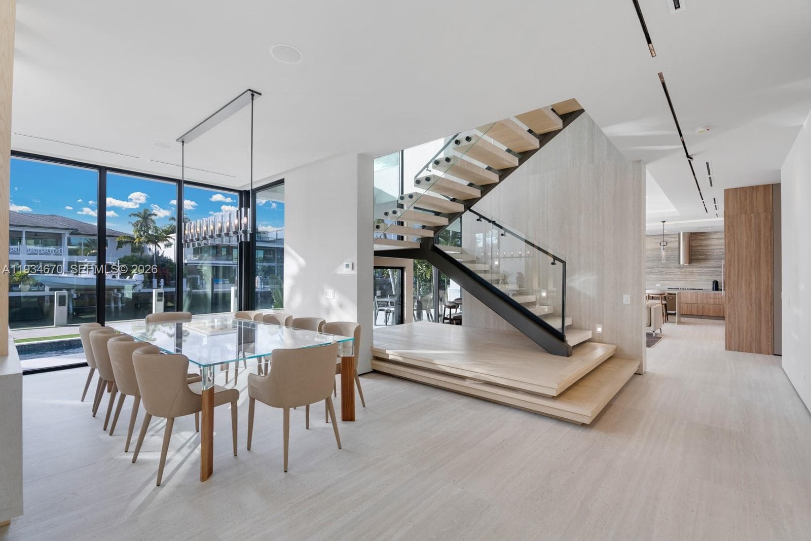 641 Flamingo Dr
