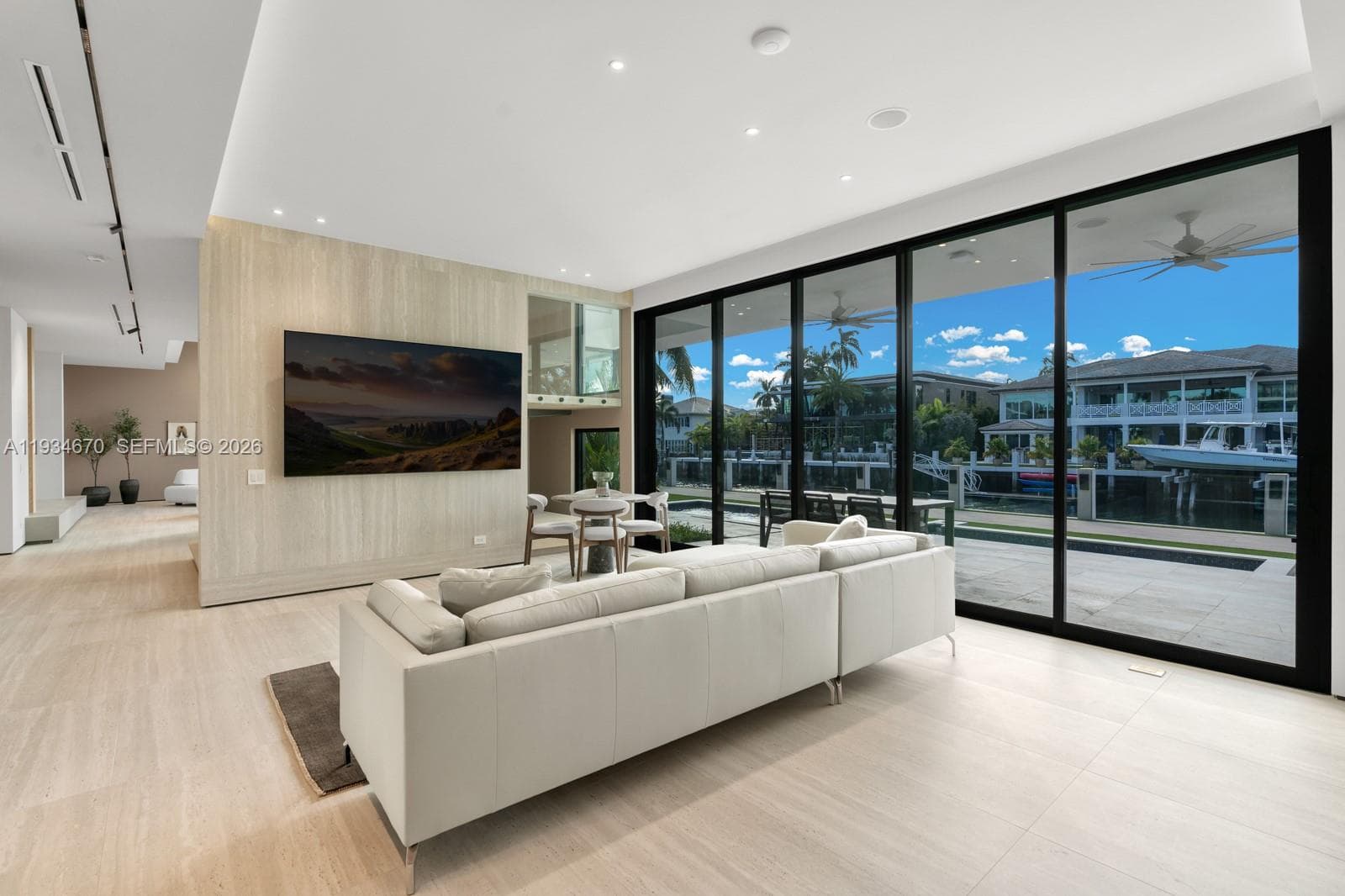 641 Flamingo Dr