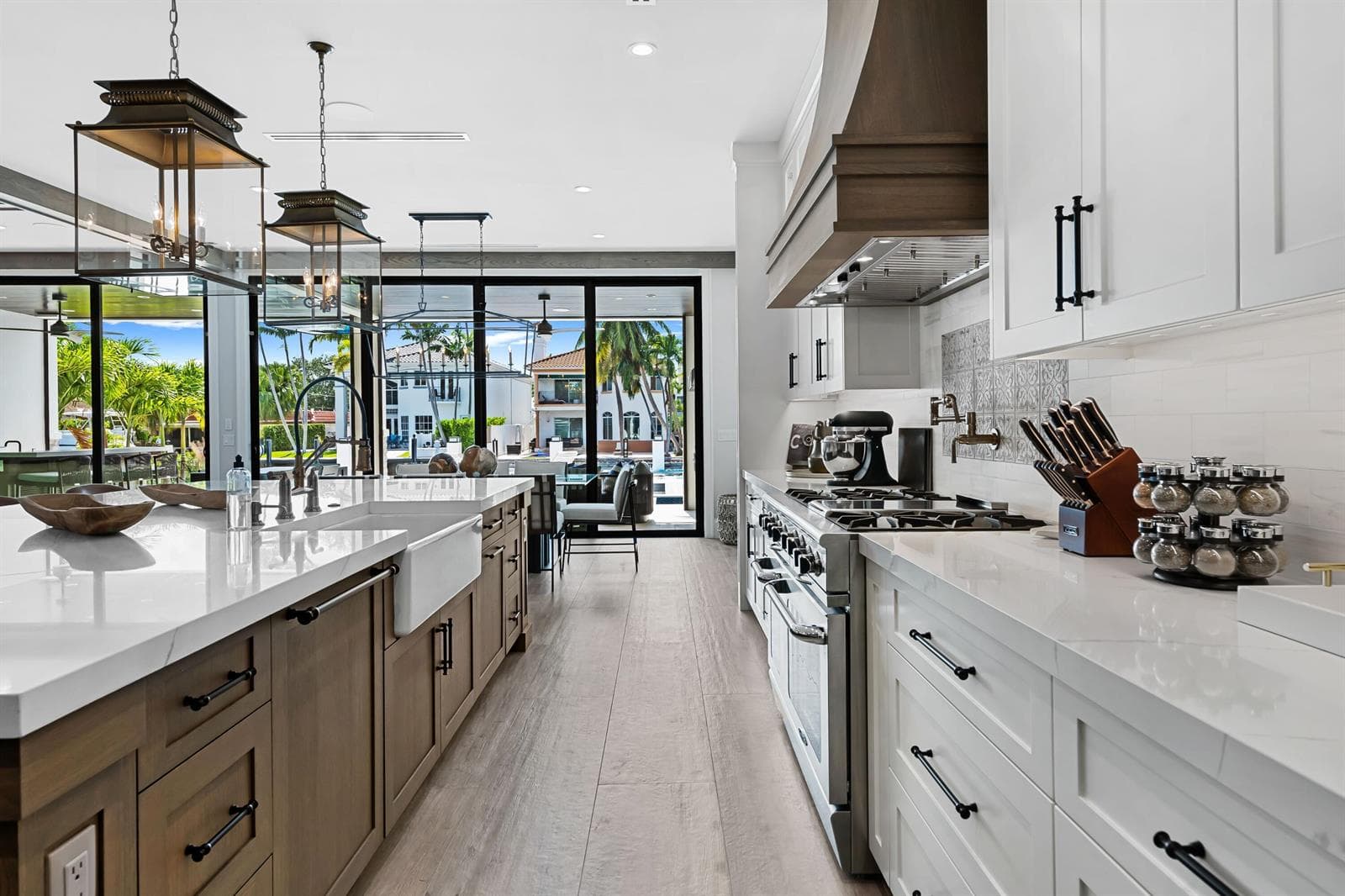 319 Coconut Isle Dr