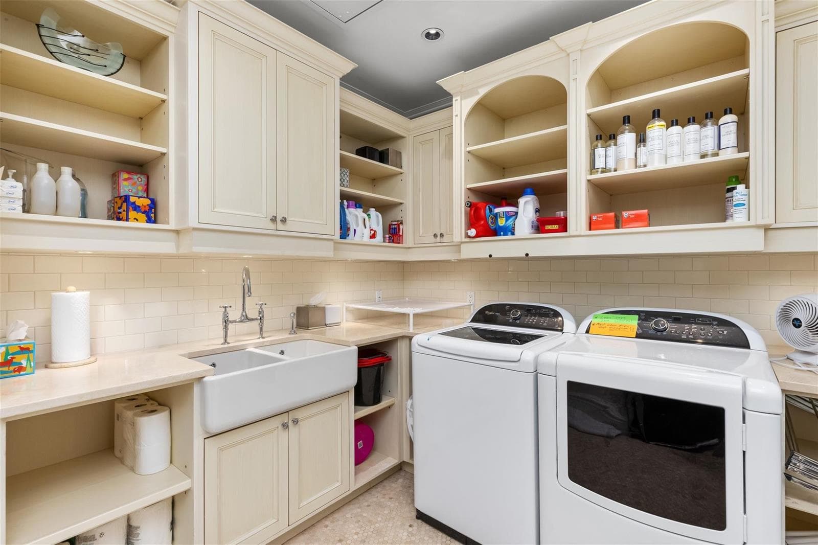 2430 Del Lago Dr