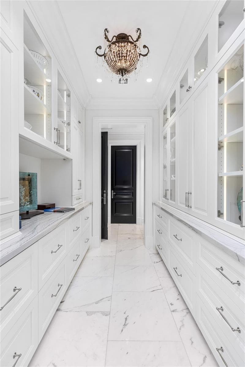 2430 Del Lago Dr