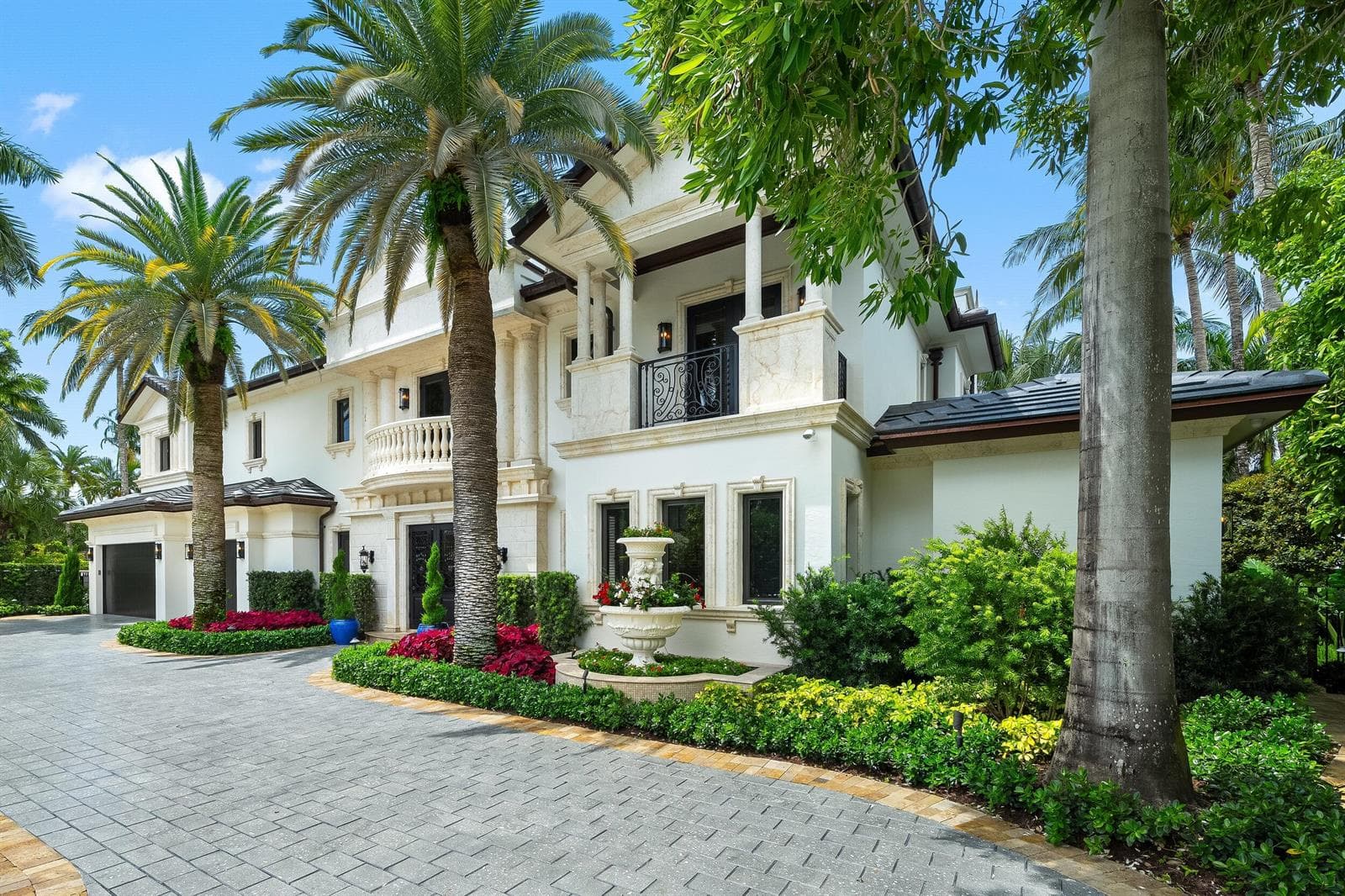 2430 Del Lago Dr