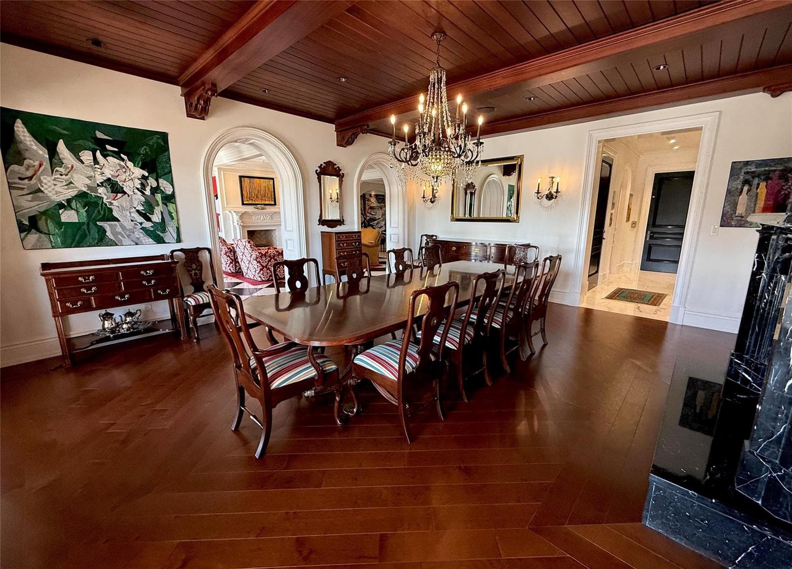 2430 Del Lago Dr