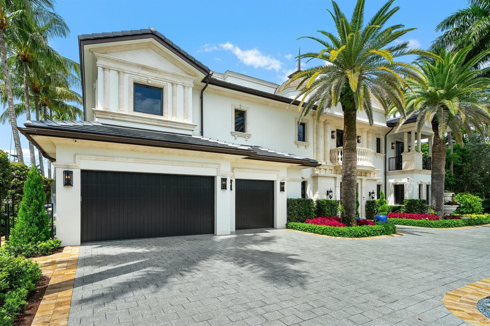 2430 Del Lago Dr