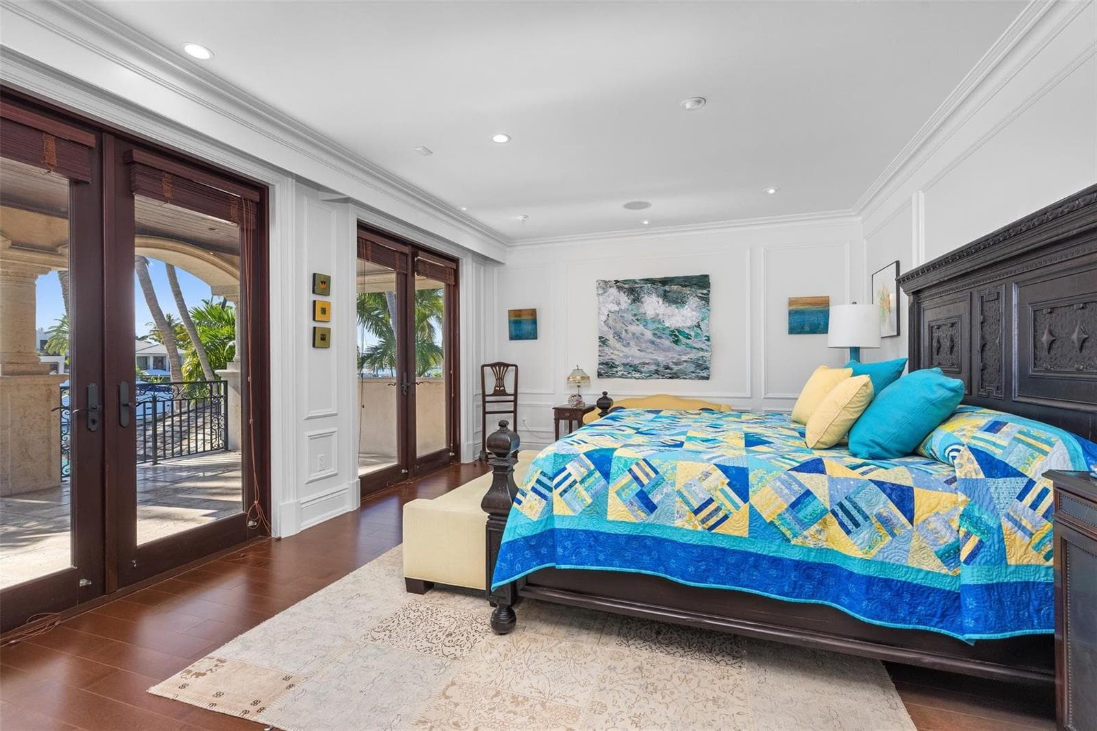 2430 Del Lago Dr