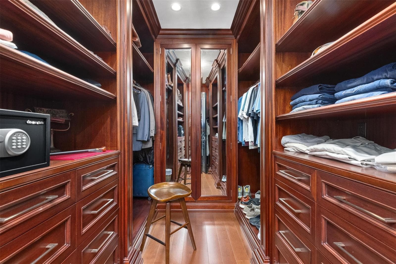 2430 Del Lago Dr