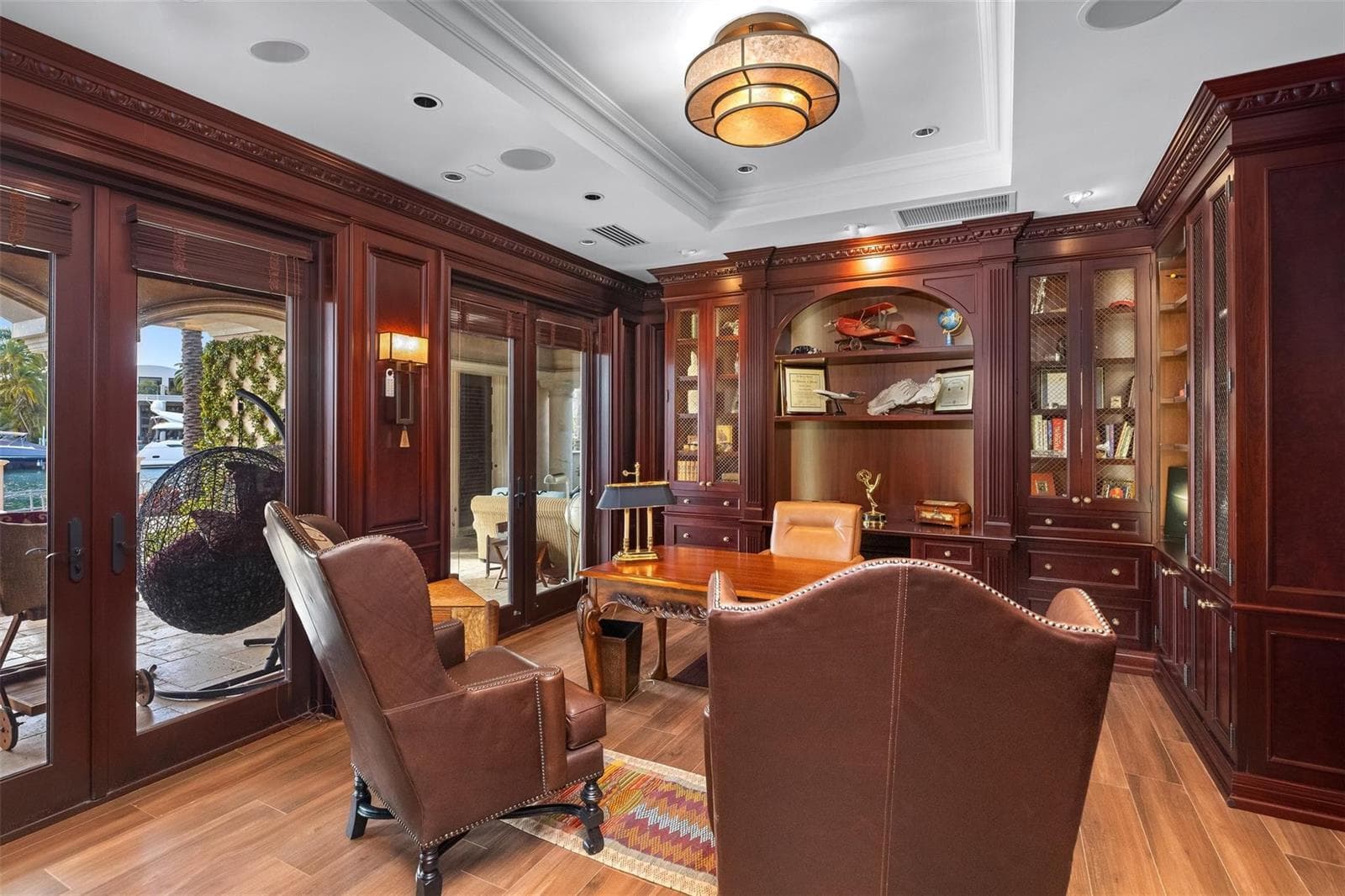 2430 Del Lago Dr