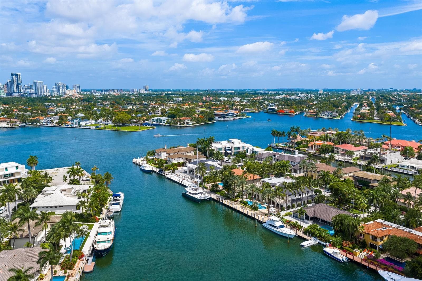 2430 Del Lago Dr