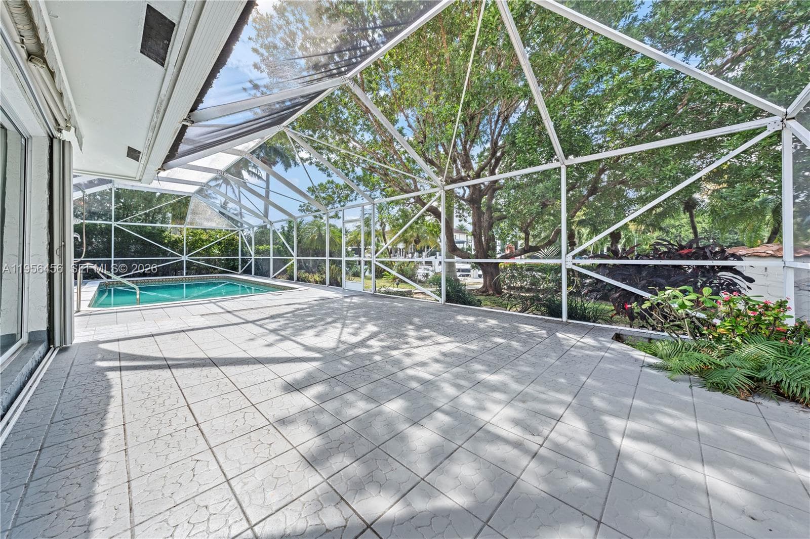 405 Bontona Ave