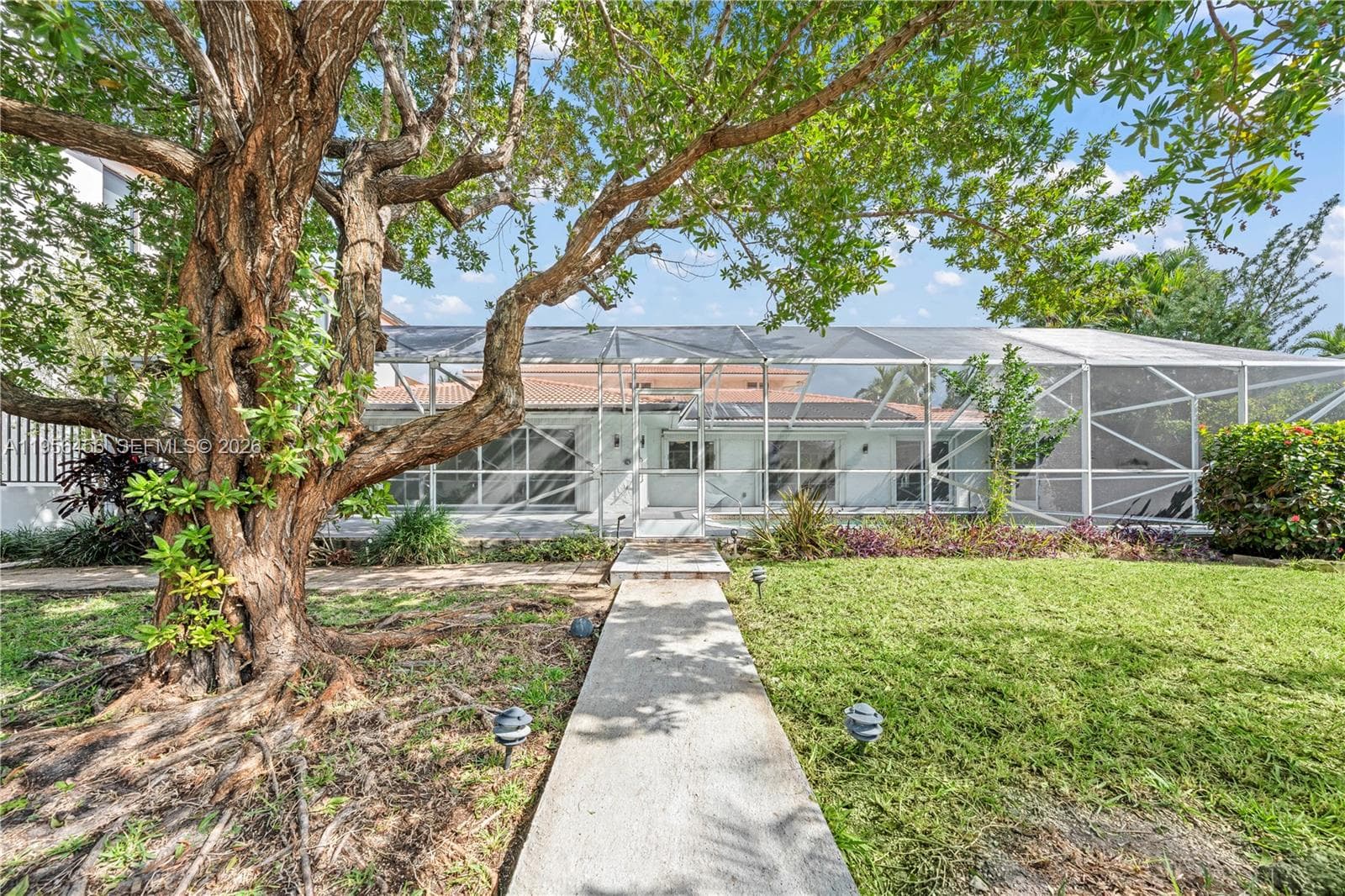 405 Bontona Ave