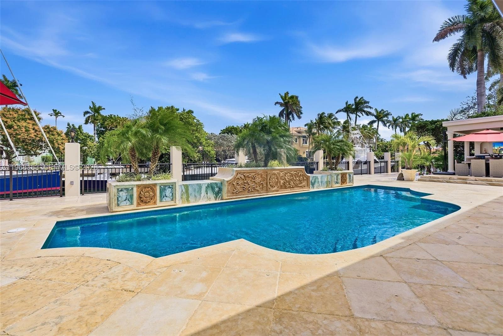 628 Coral Way