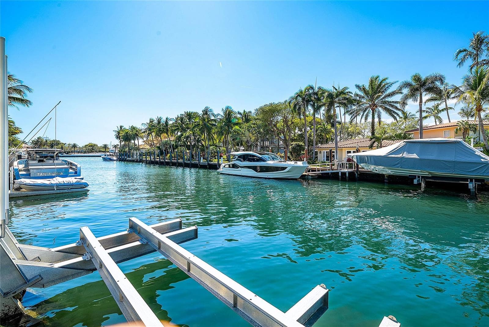 801 Solar Isle Dr