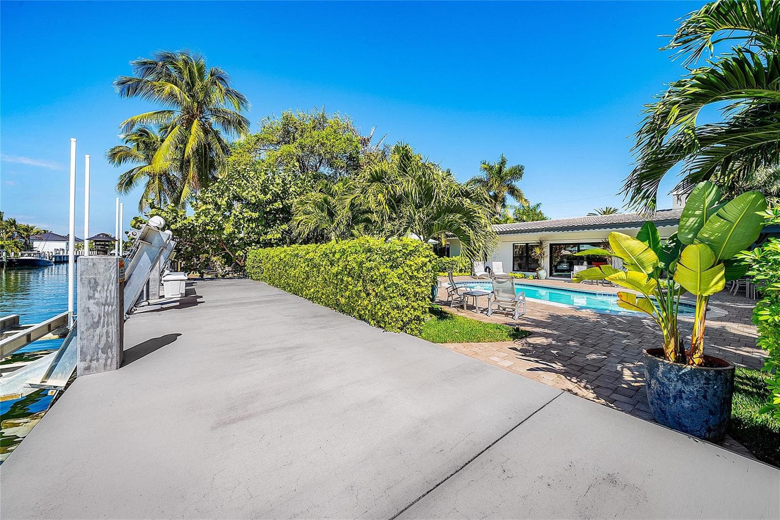 801 Solar Isle Dr