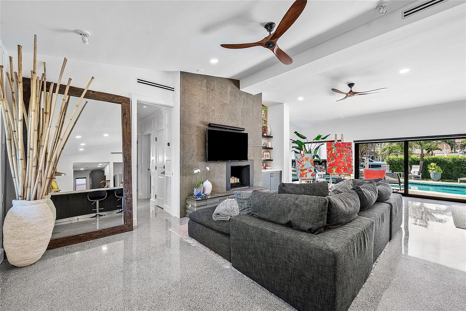 801 Solar Isle Dr