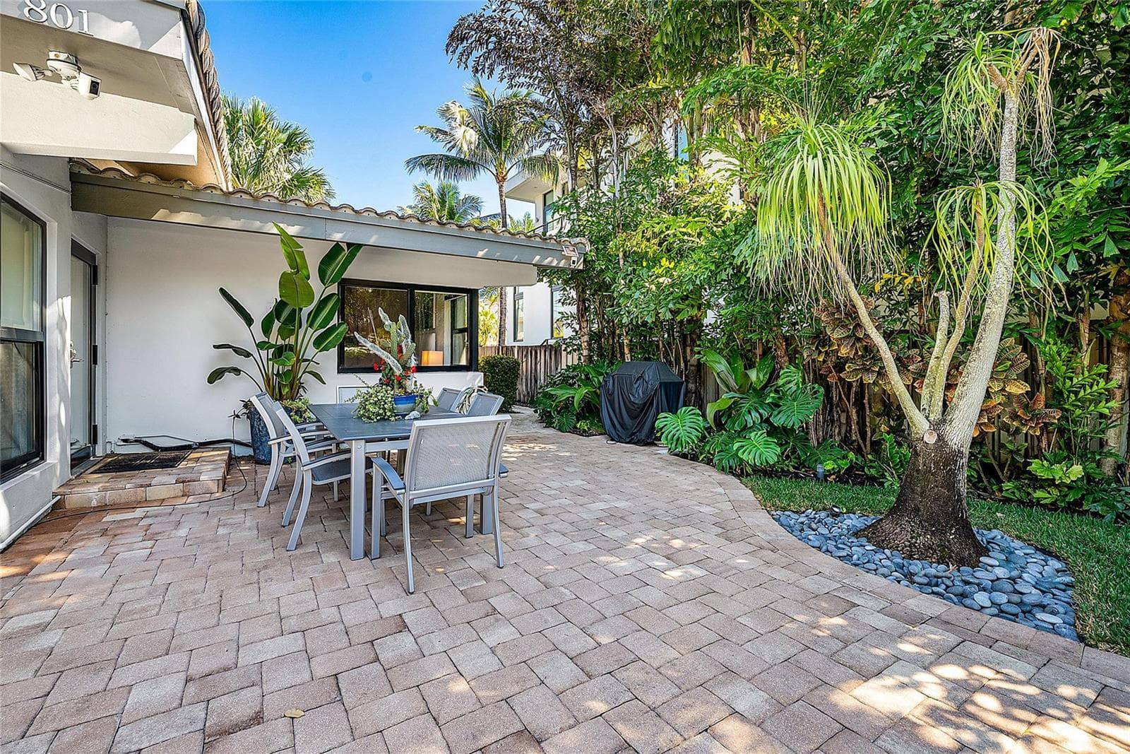 801 Solar Isle Dr