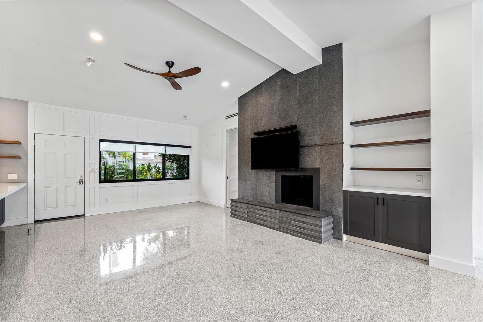 801 Solar Isle Dr