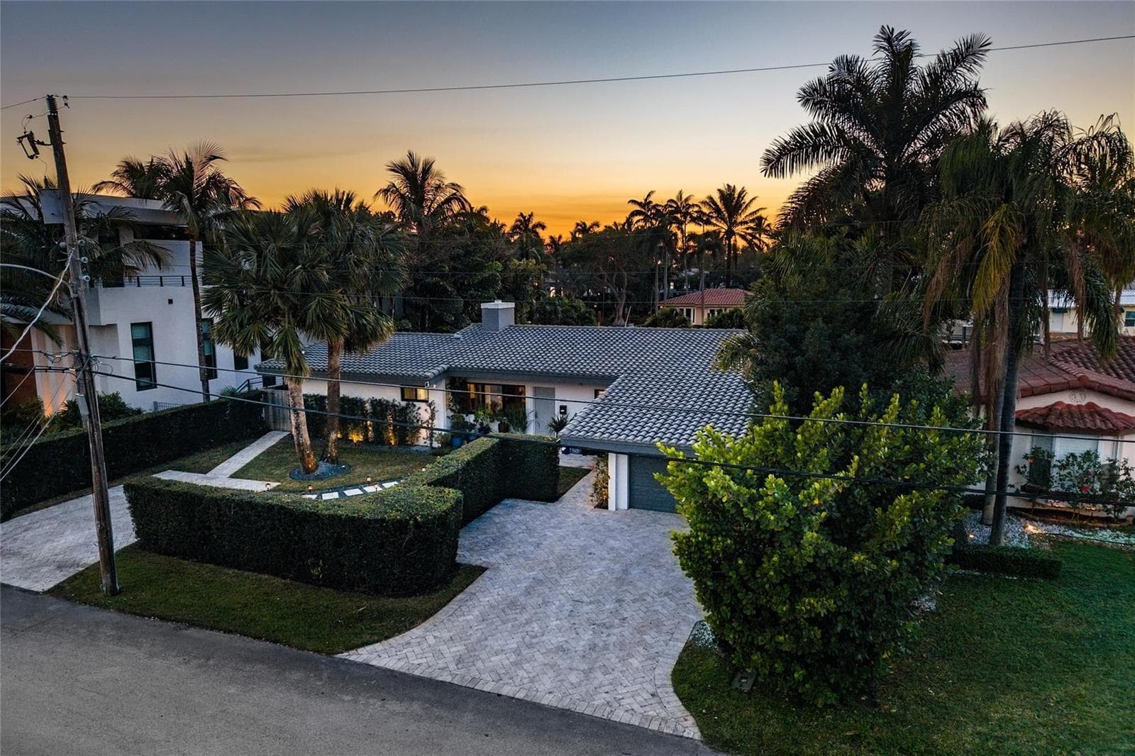 801 Solar Isle Dr
