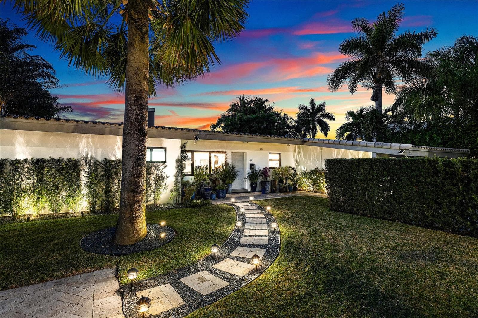 801 Solar Isle Dr