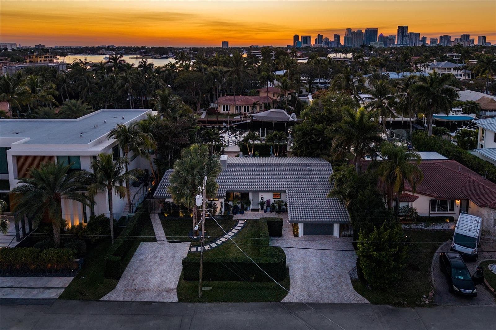 801 Solar Isle Dr