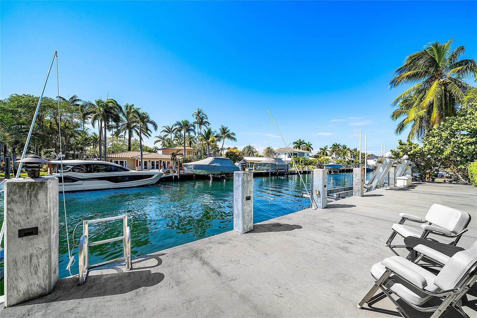 801 Solar Isle Dr