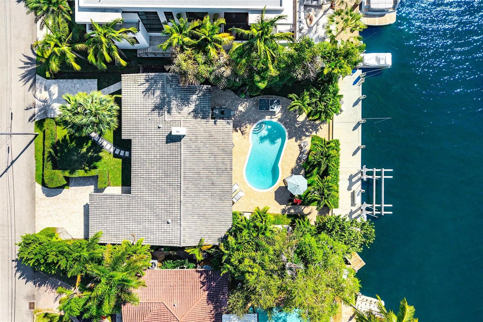 801 Solar Isle Dr