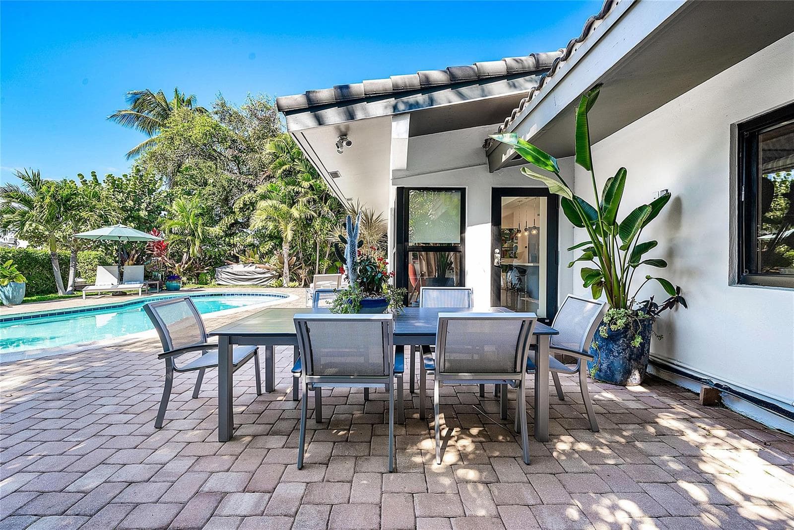 801 Solar Isle Dr