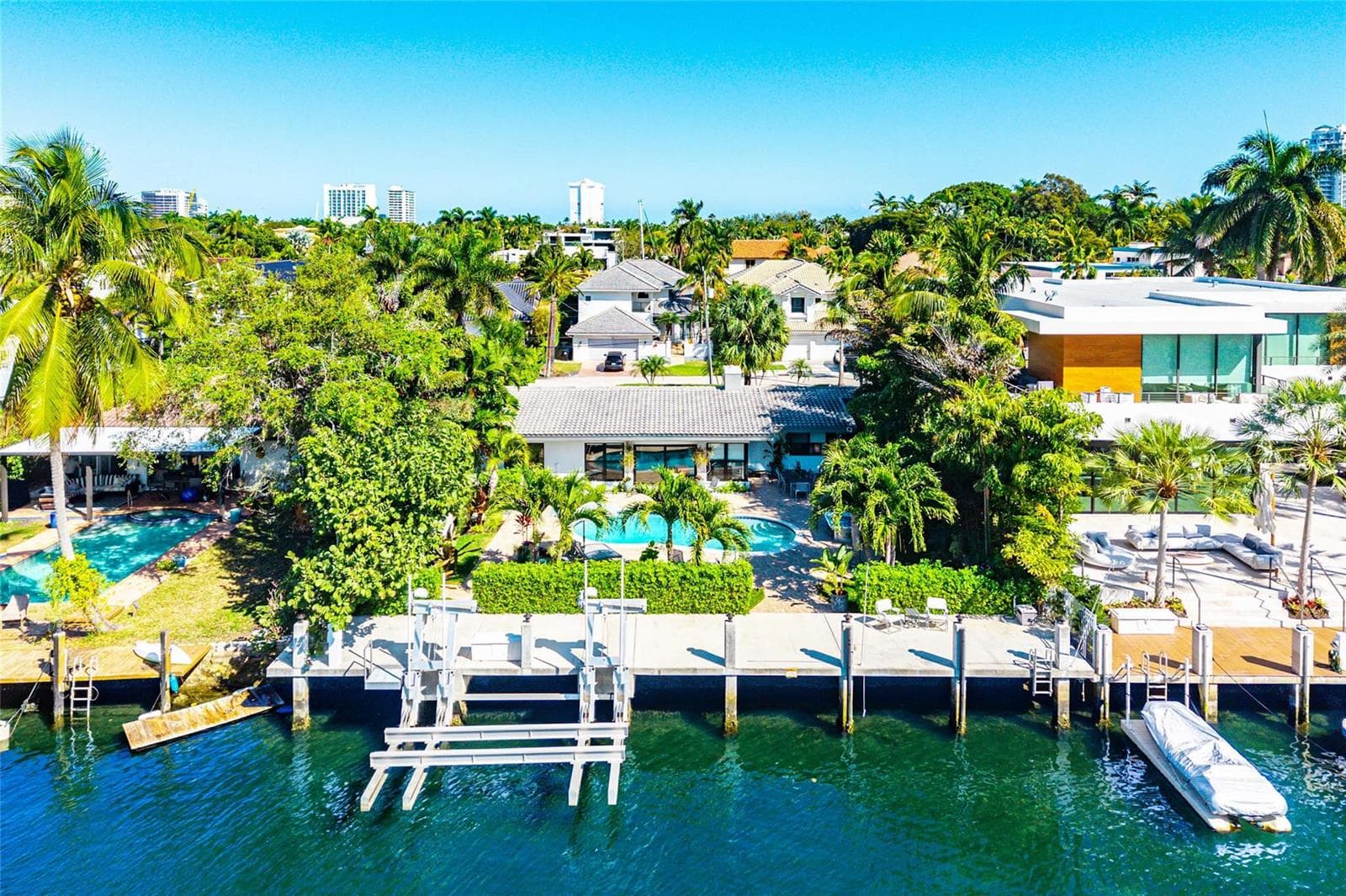801 Solar Isle Dr