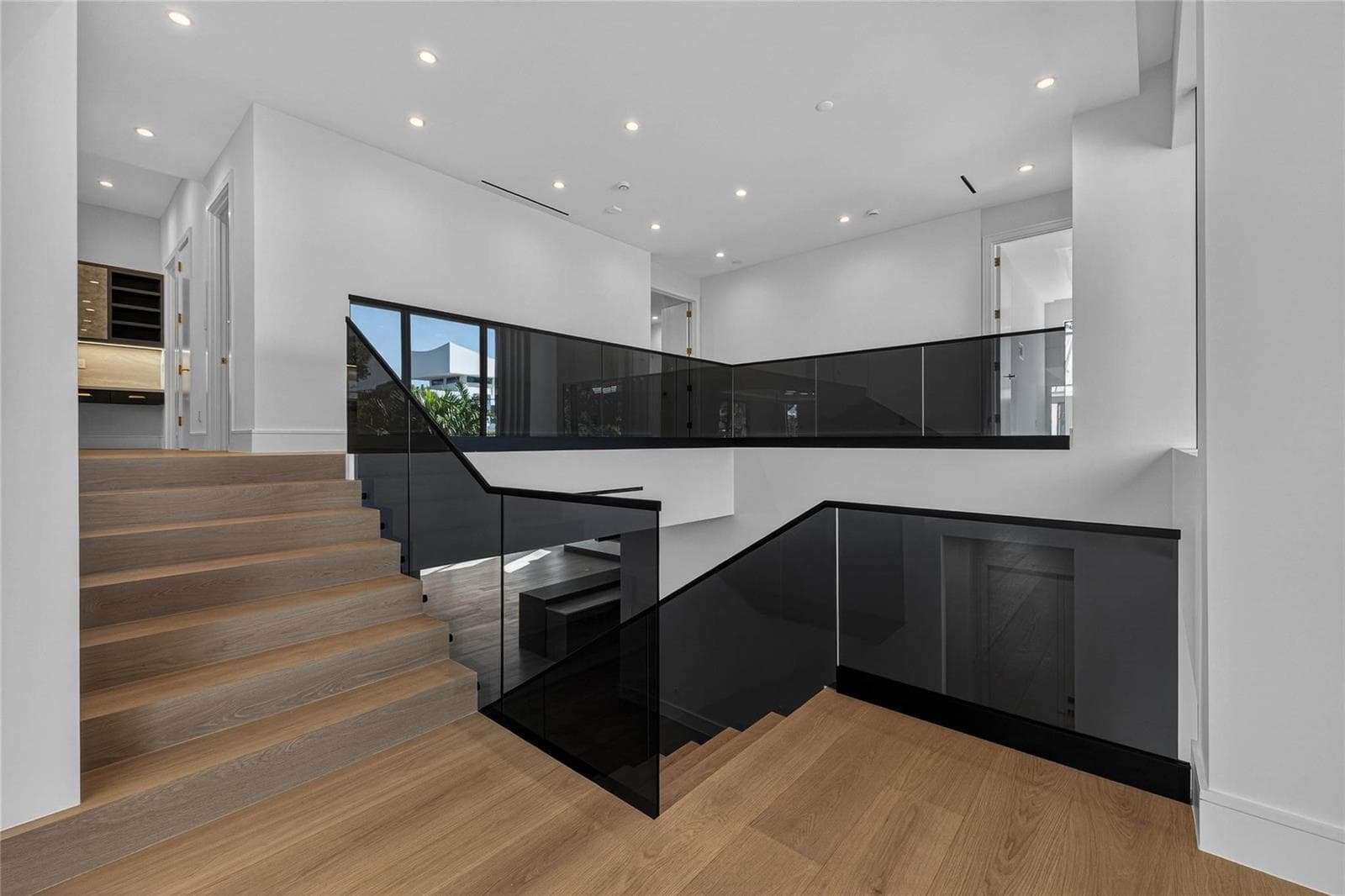 2508 Delmar Pl