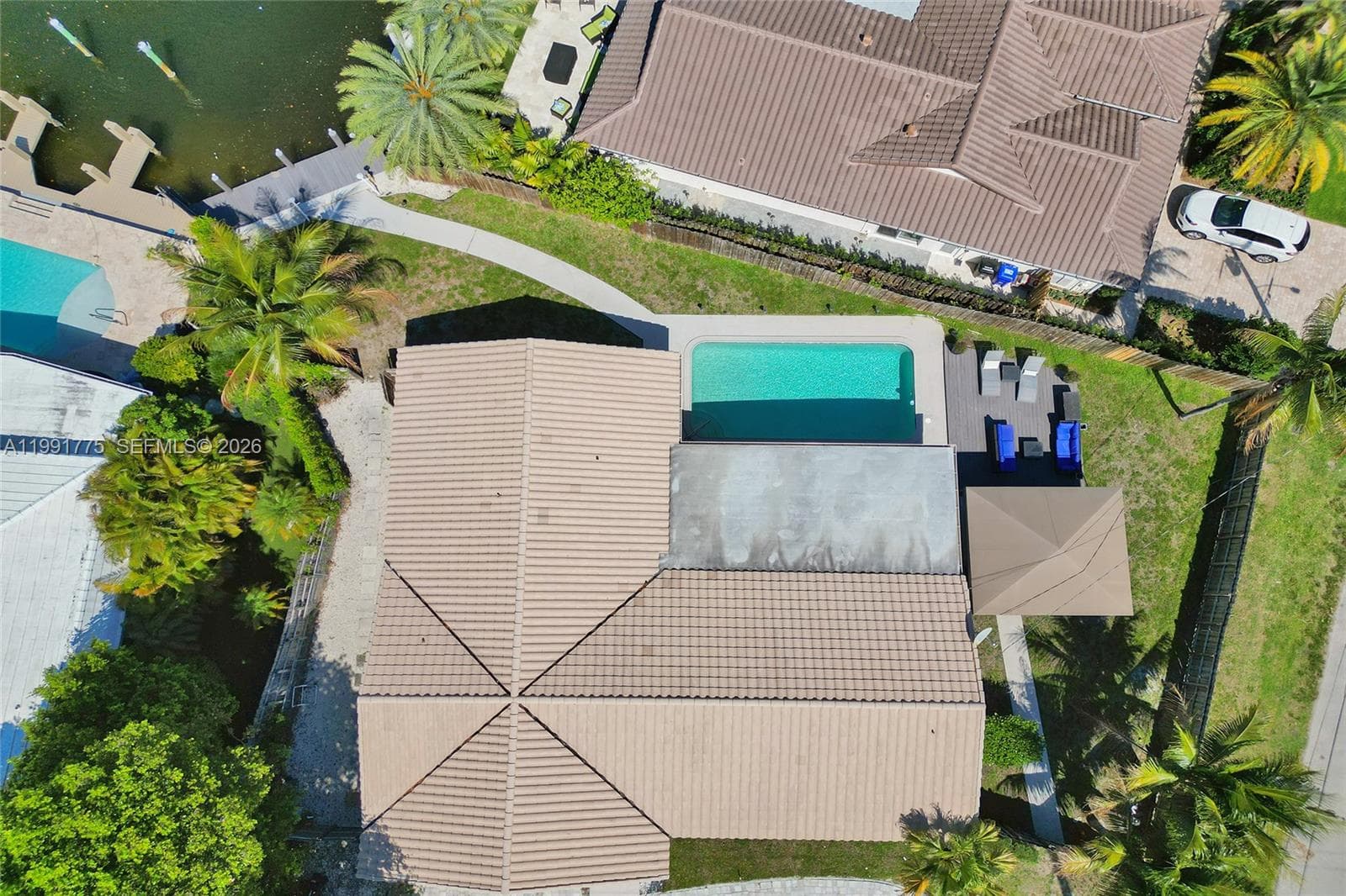 4100 Bayview Dr