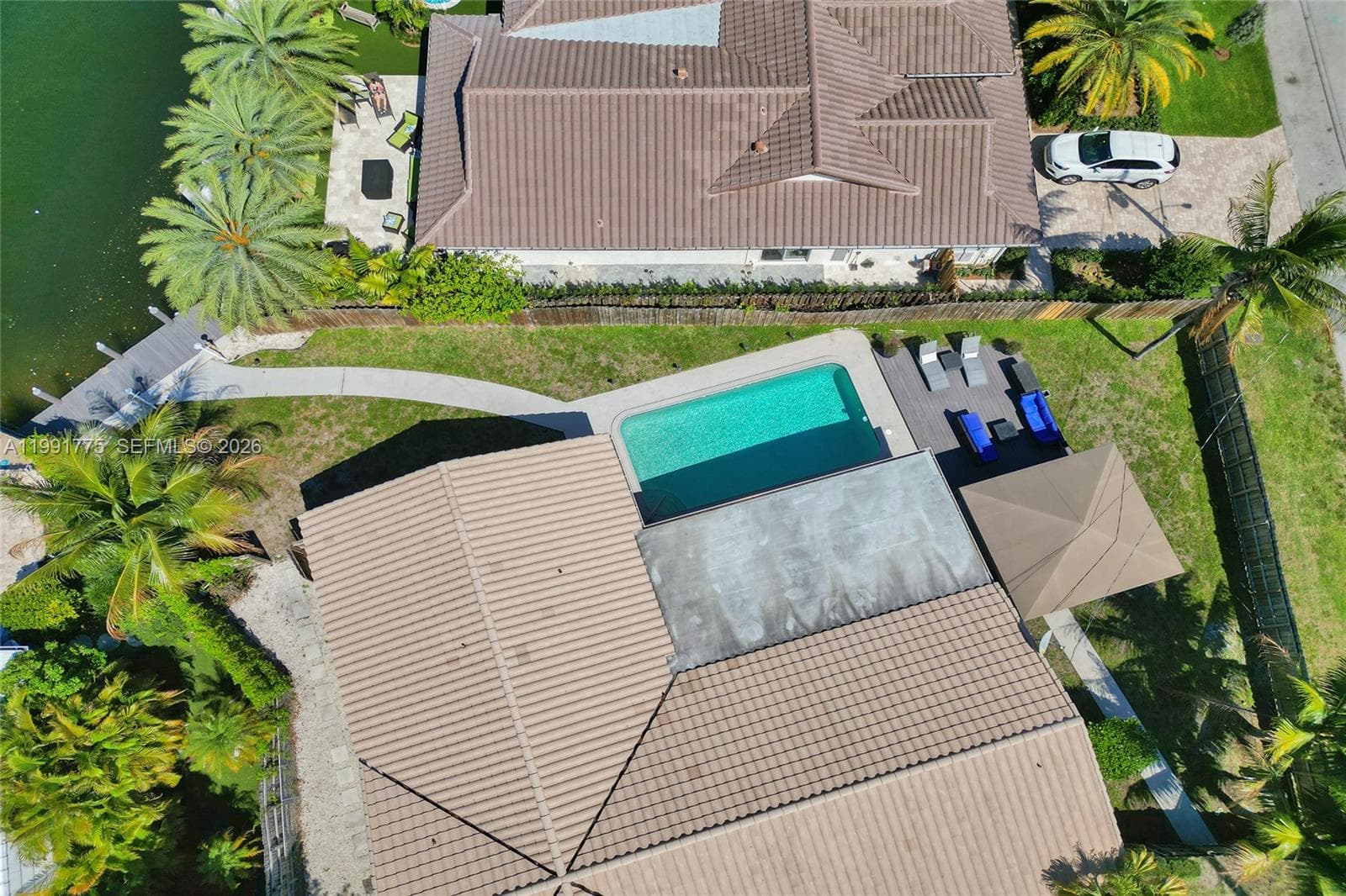 4100 Bayview Dr