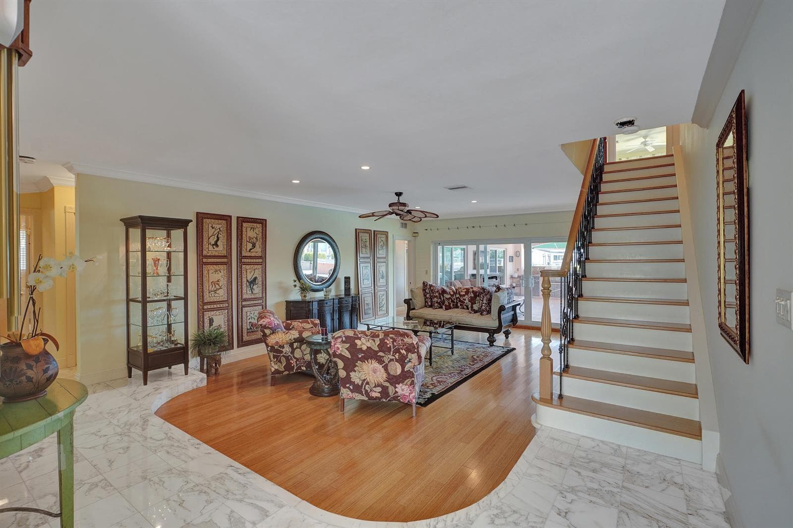 5530 Bayview Dr
