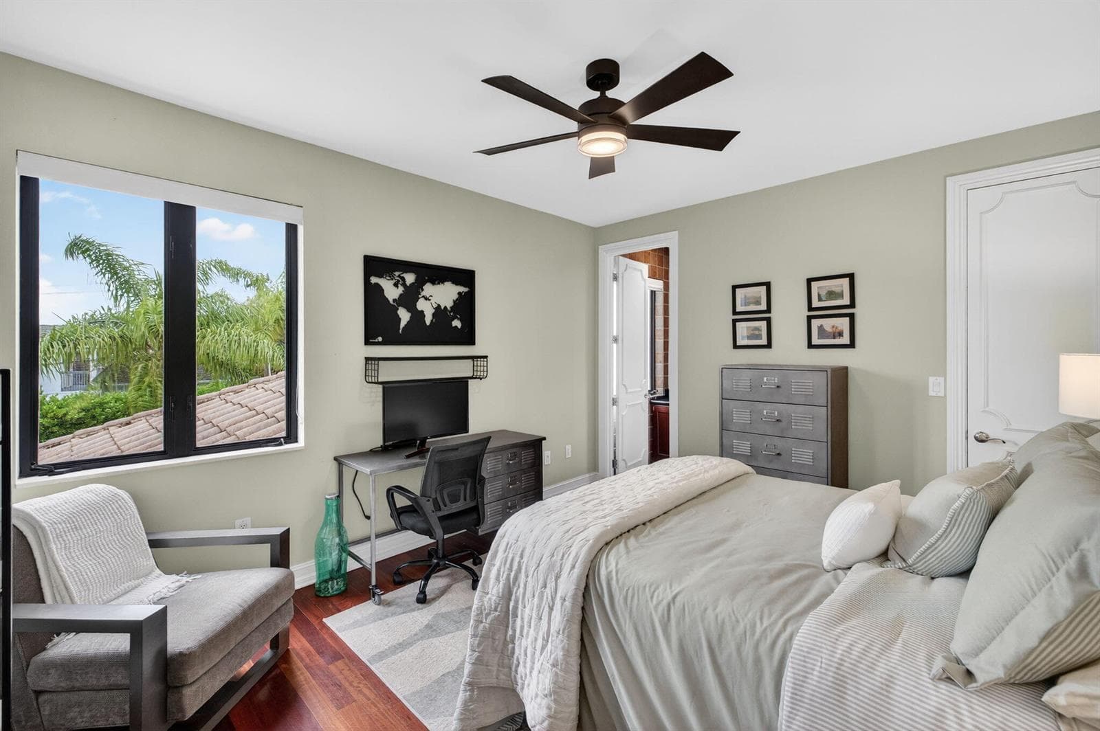 2406 Barcelona Dr