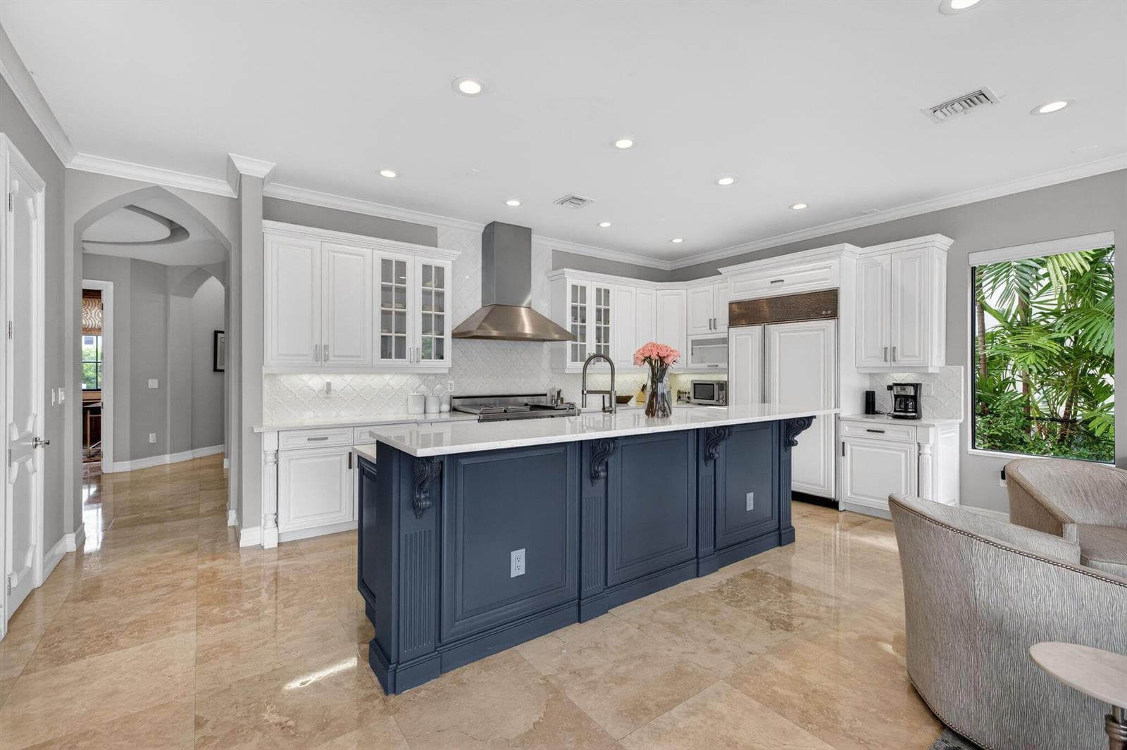 2406 Barcelona Dr