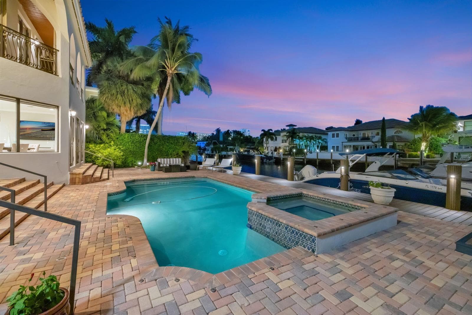 2406 Barcelona Dr