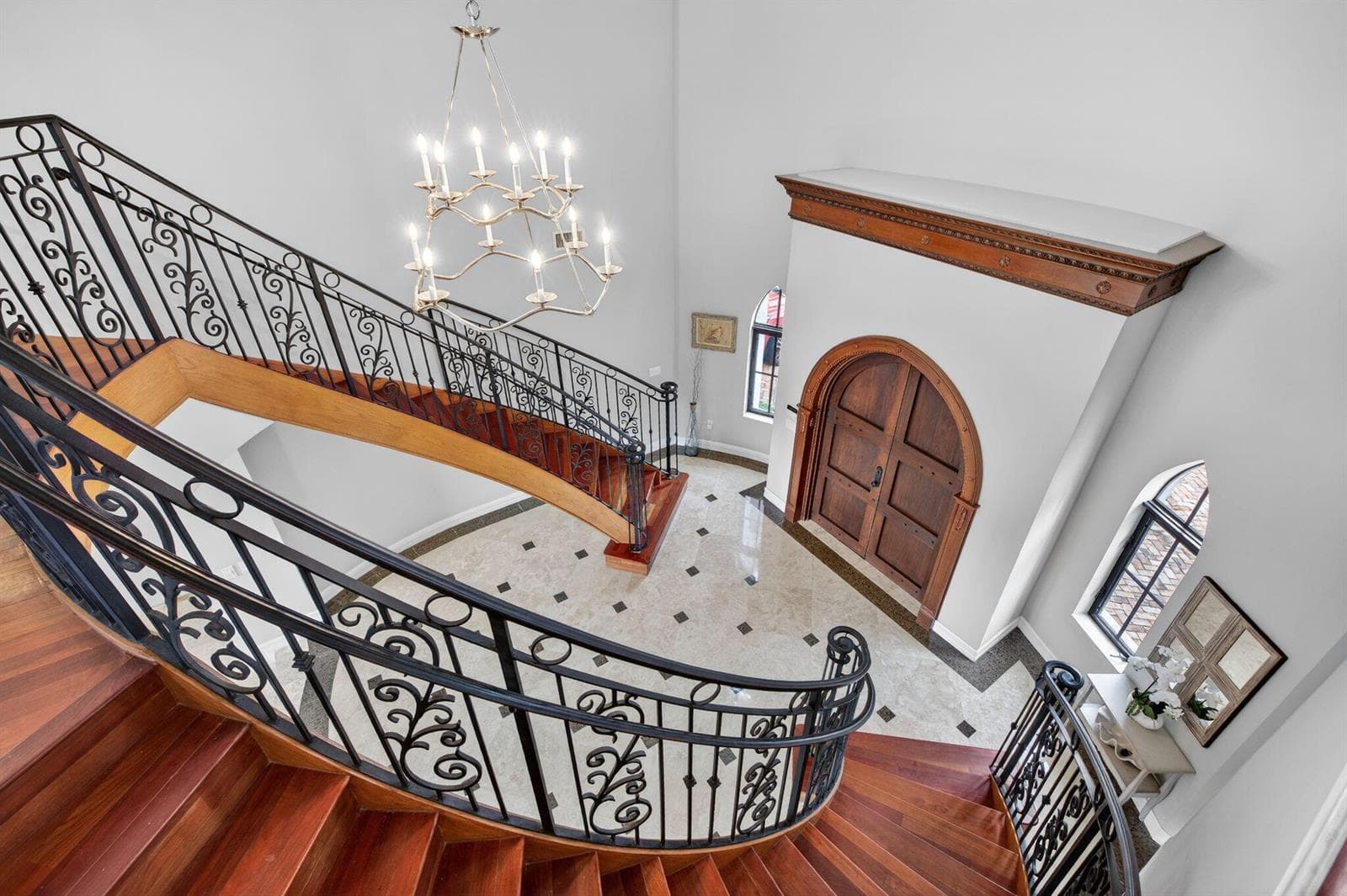 2406 Barcelona Dr