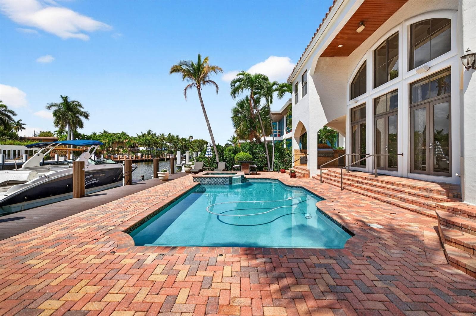 2406 Barcelona Dr
