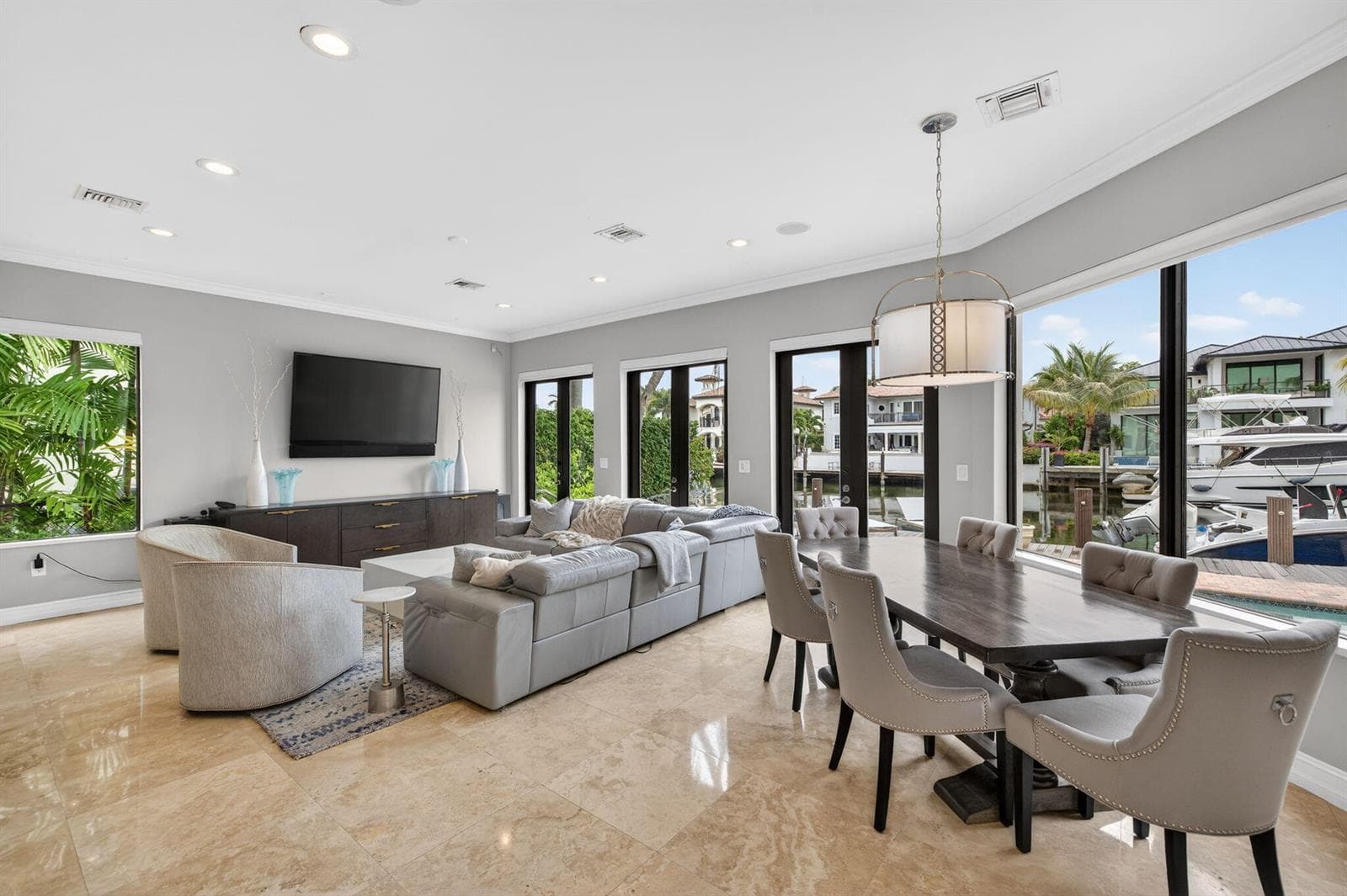 2406 Barcelona Dr