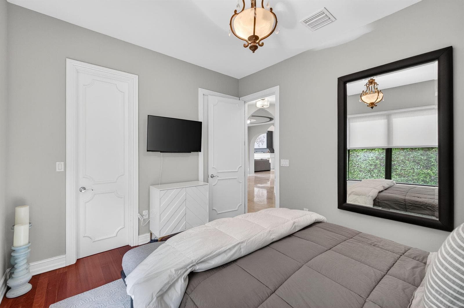 2406 Barcelona Dr