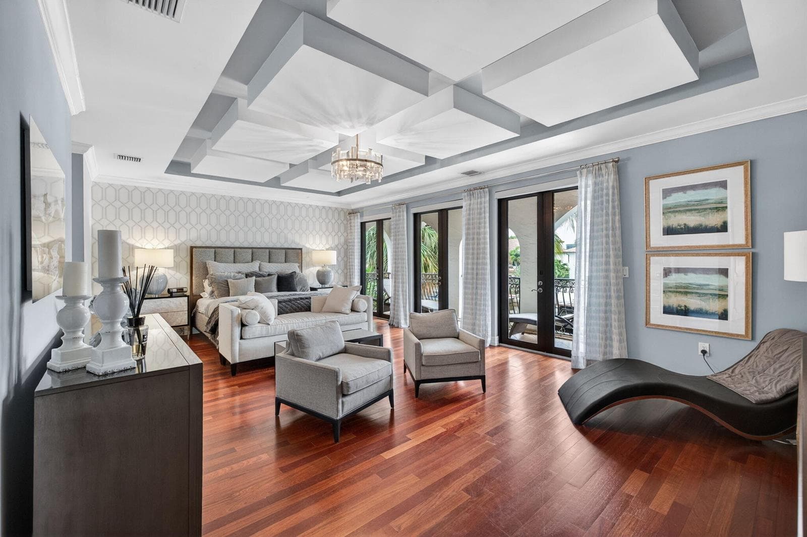 2406 Barcelona Dr