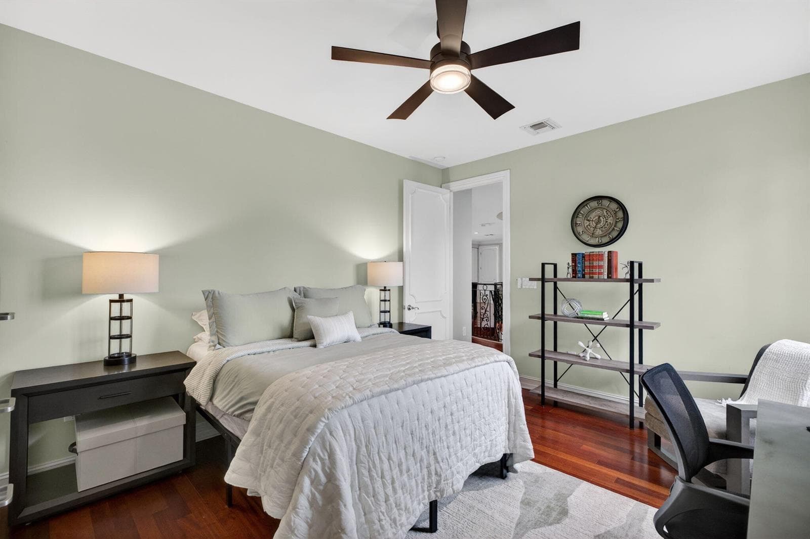 2406 Barcelona Dr