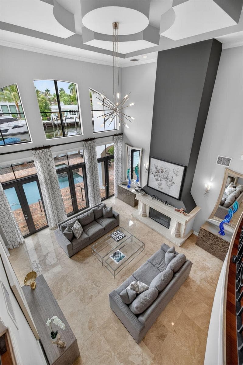 2406 Barcelona Dr
