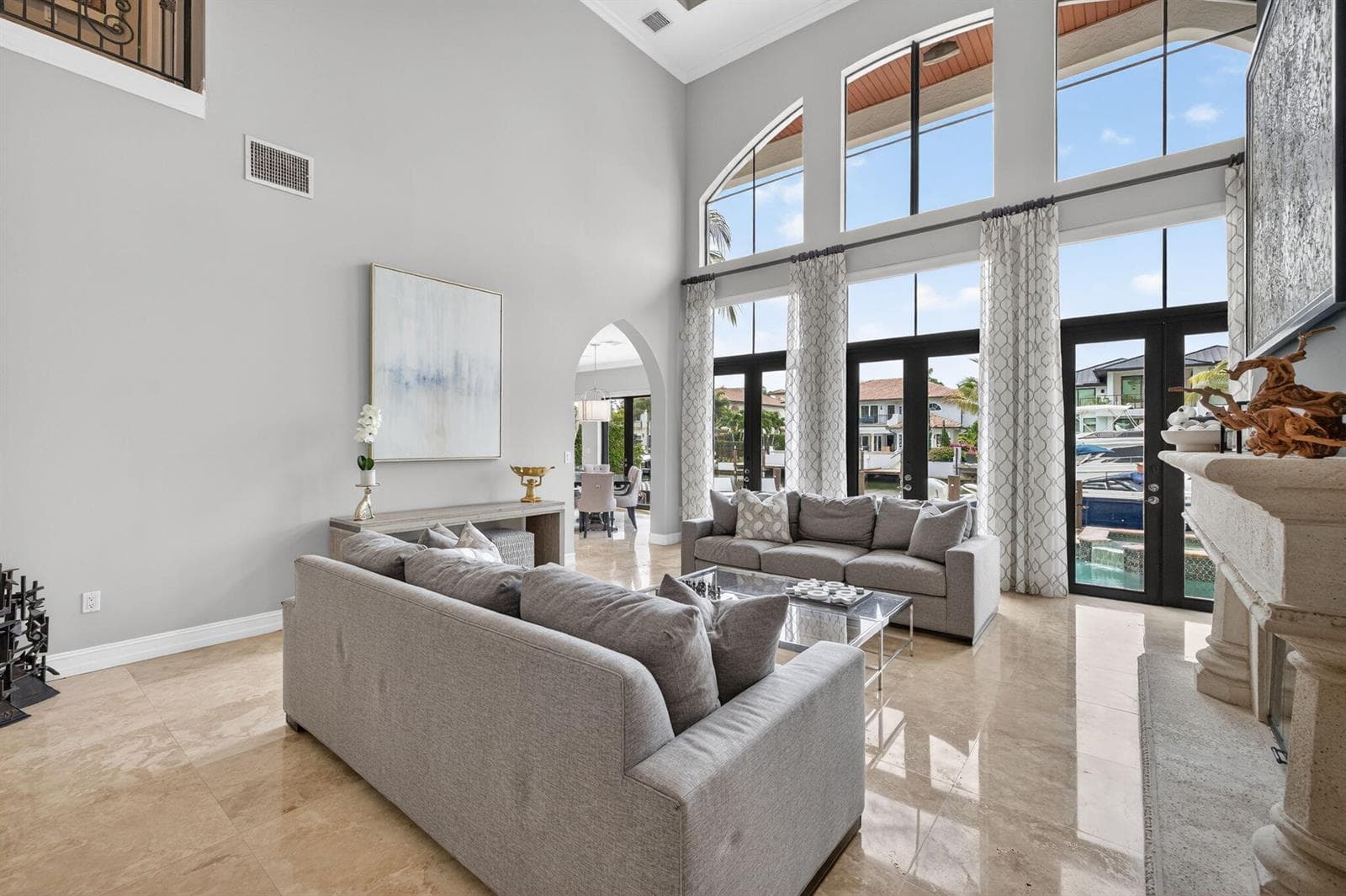 2406 Barcelona Dr