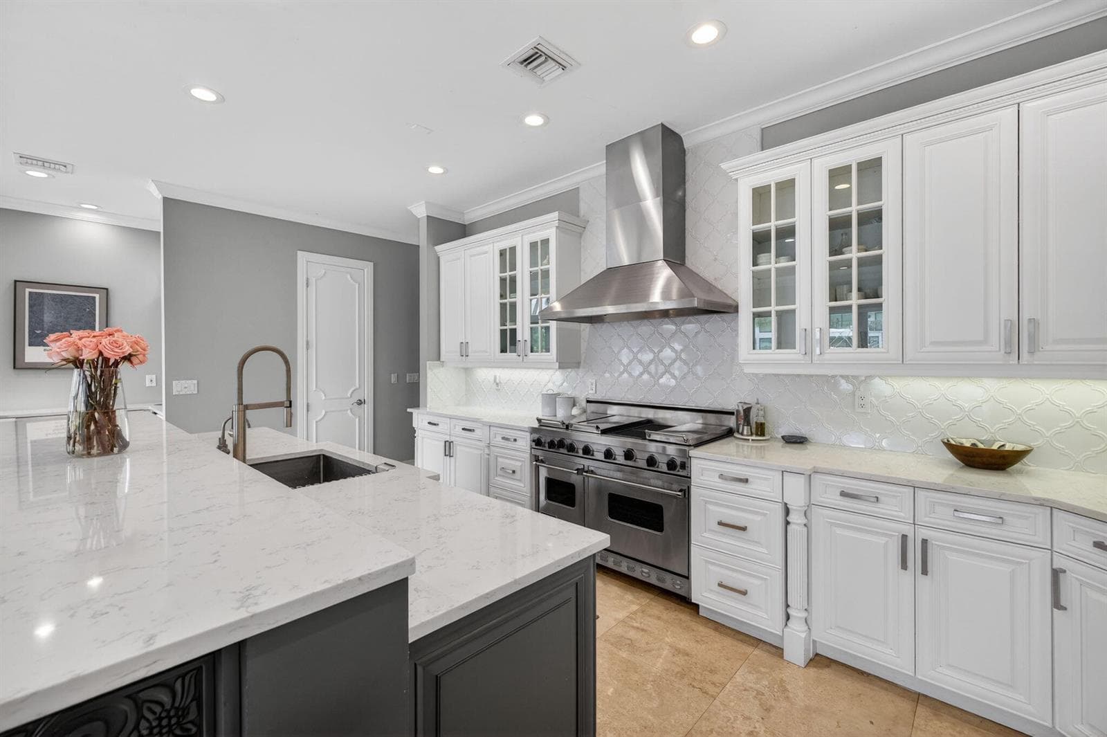 2406 Barcelona Dr