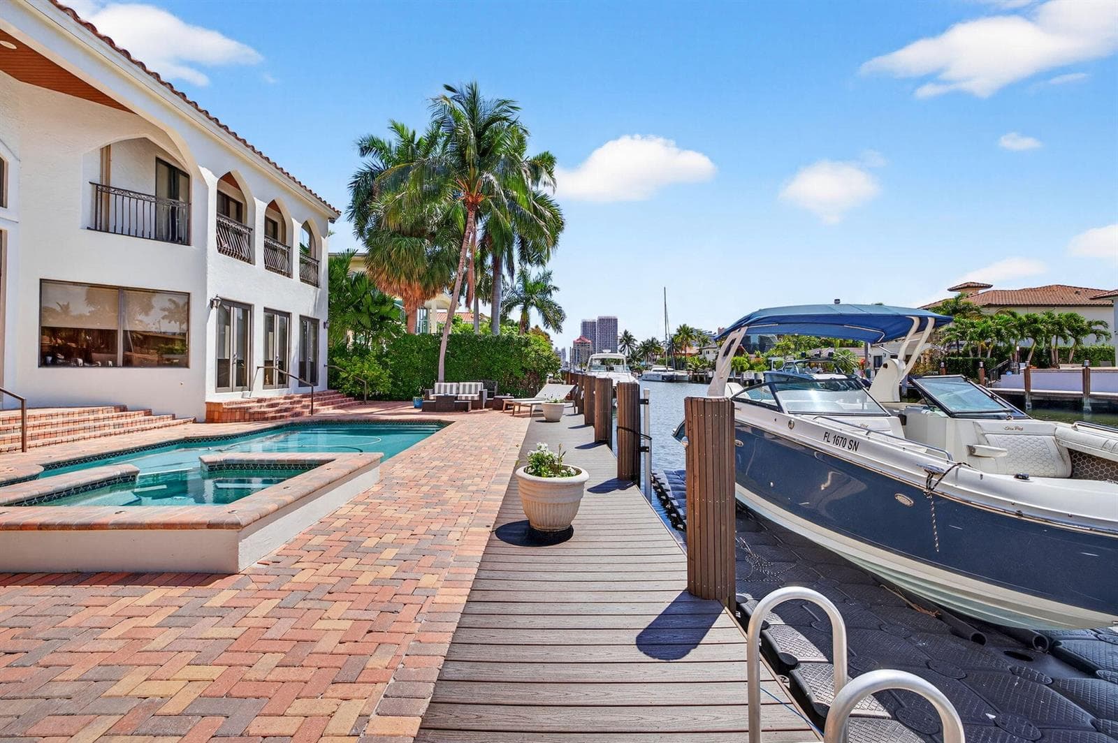 2406 Barcelona Dr