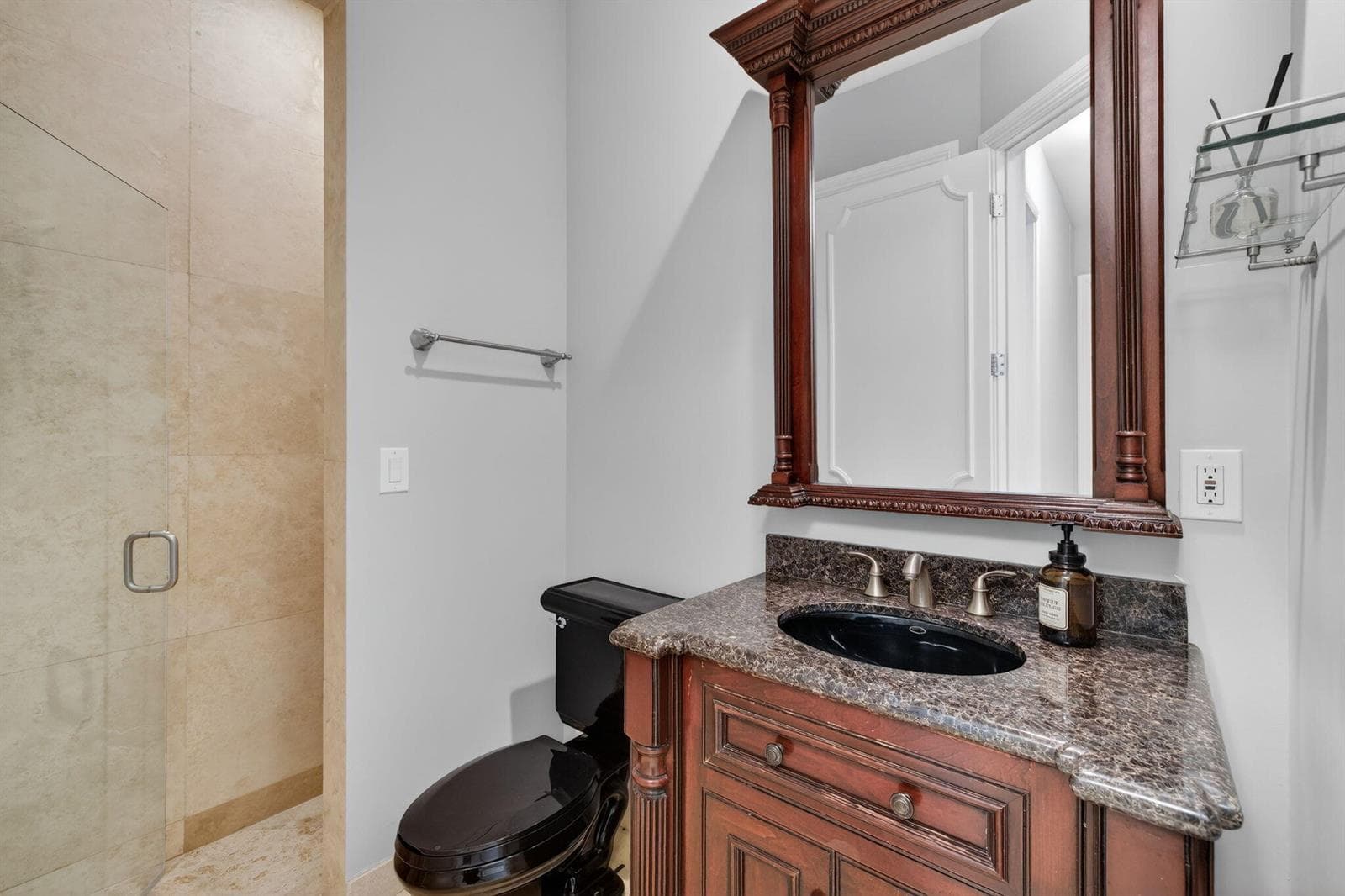 2406 Barcelona Dr