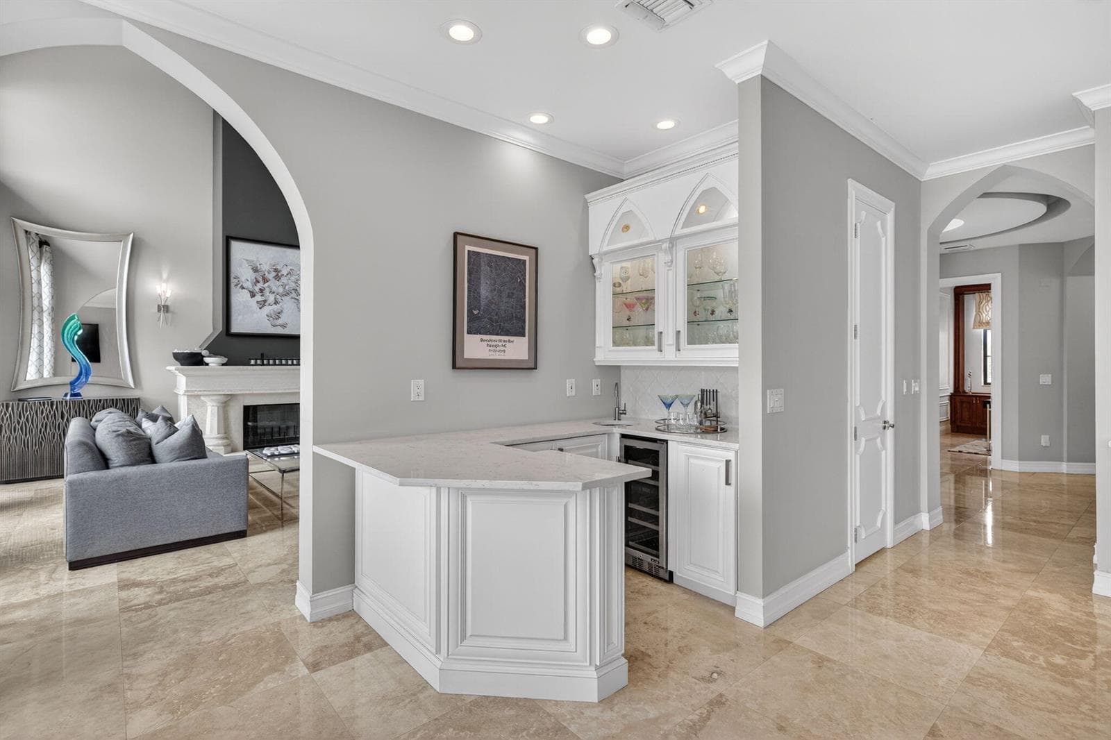2406 Barcelona Dr