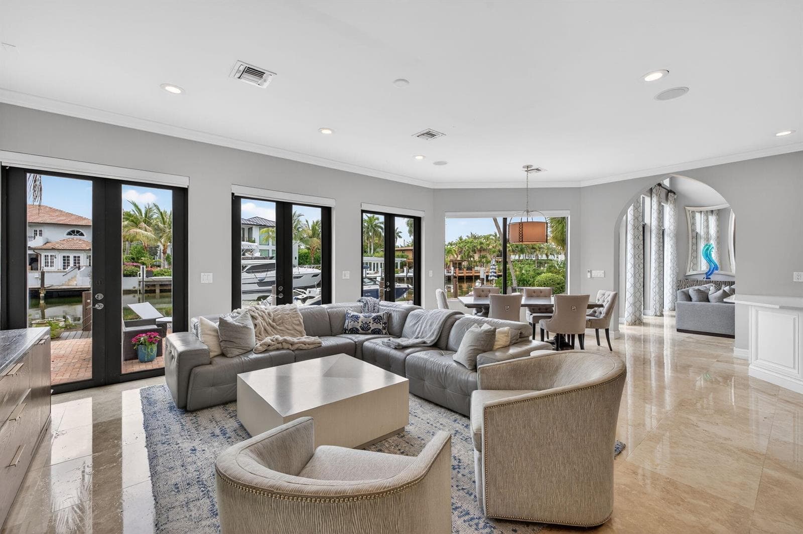 2406 Barcelona Dr