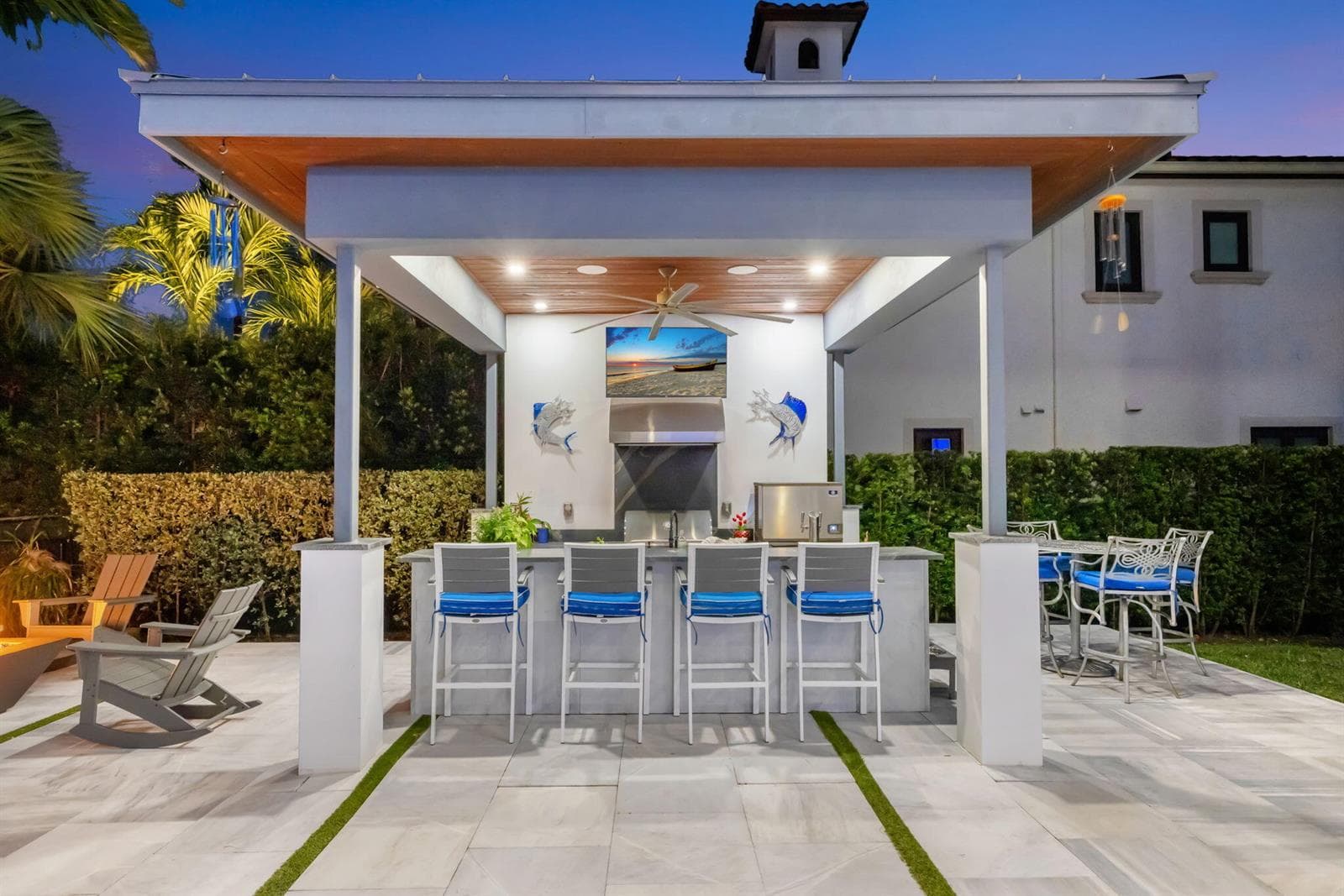 334 Isle of Capri Dr