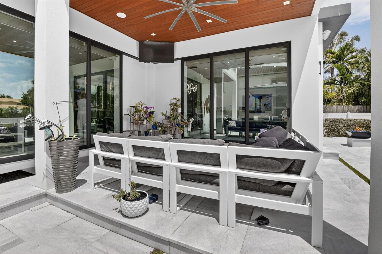 334 Isle of Capri Dr